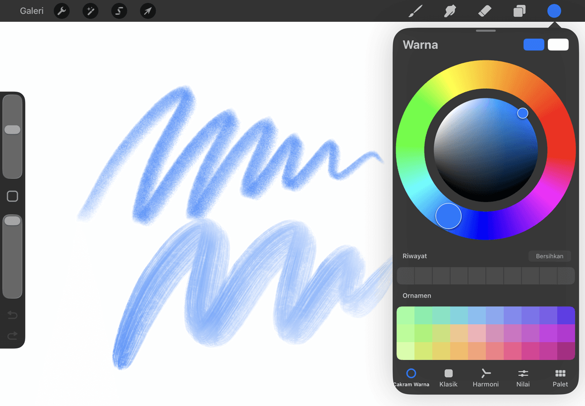 Sesuaikan kuas atau unduh kuas yang dibuat oleh pengguna di Gumroad, Patreon, atau pustaka kuas Procreate.